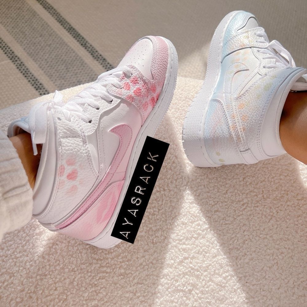 Custom painted Air Jordan 1 mid - Picture 5 of 5